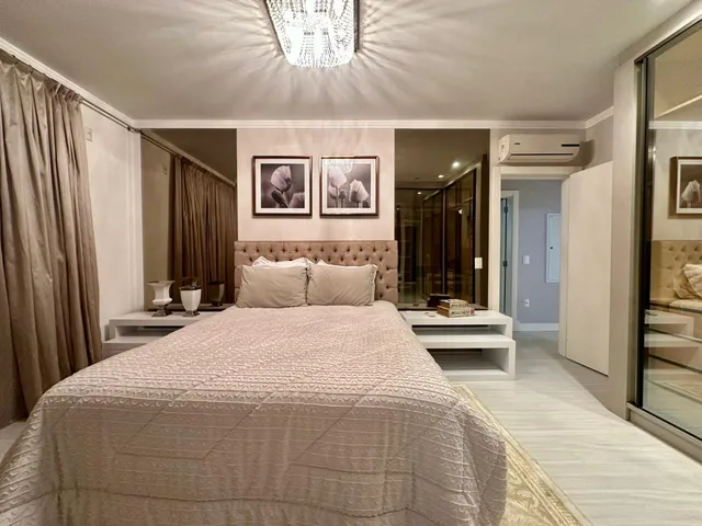 Imagem 16: Apartamento à venda 3 Suítes + 2 Demi Suítes 327m² Privativos em Meia Praia de
