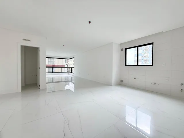 Imagem 4: Apartamento À Venda com 4 Suítes 206M² Privativos em Eia Praia de Itapema Sc