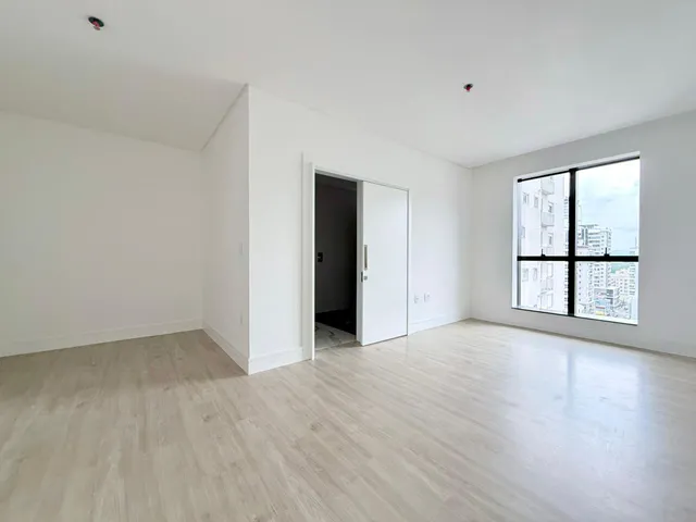 Imagem 12: Apartamento À Venda com 4 Suítes 206M² Privativos em Eia Praia de Itapema Sc