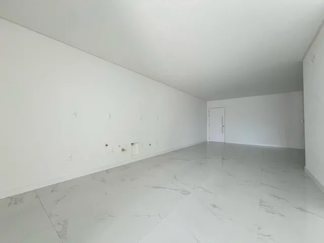 Imagem 4: Apartamento à venda com 3 Suítes 159m² Privativos por R$ 1.540.000,00 em Meia Praia