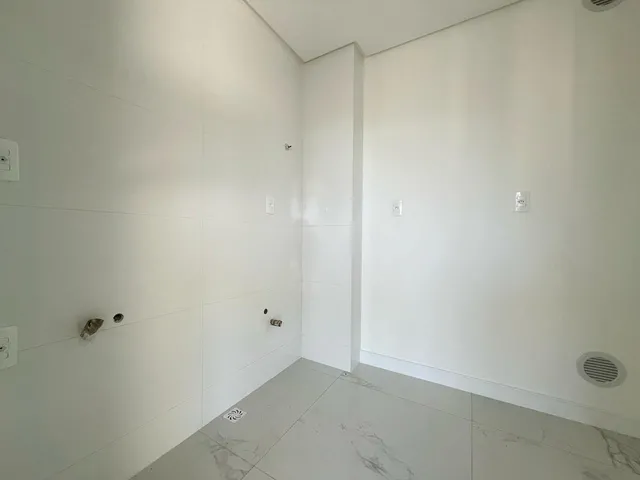 Imagem 8: Apartamento à venda com 3 Suítes 159m² Privativos por R$ 1.540.000,00 em Meia Praia