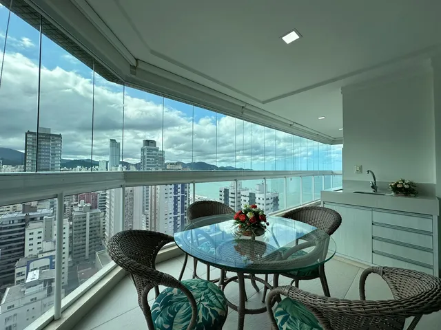 Imagem: Apartamento Vista Mar à Venda com 4 Suítes