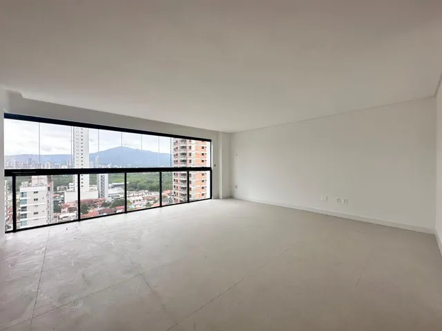 Imagem 2: Apartamento à venda com 3 Suítes 134m² Privativos em Meia Praia de Itapema SC
