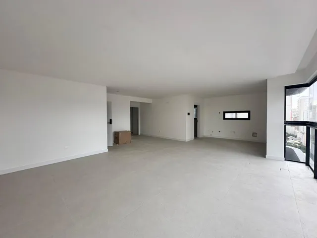 Imagem 3: Apartamento à venda com 3 Suítes 134m² Privativos em Meia Praia de Itapema SC