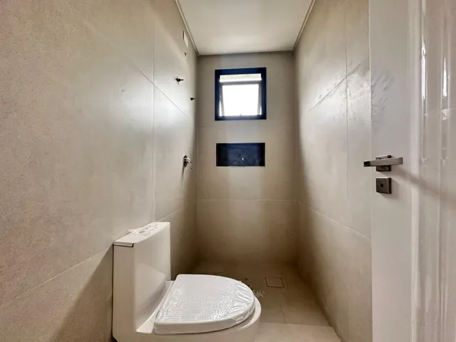Imagem 9: Apartamento à venda com 3 Suítes 134m² Privativos em Meia Praia de Itapema SC