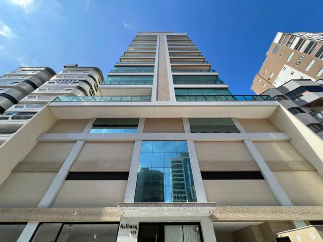 Imagem 1: Apartamento à venda com 143.8m² por R$ 1.800.000,00