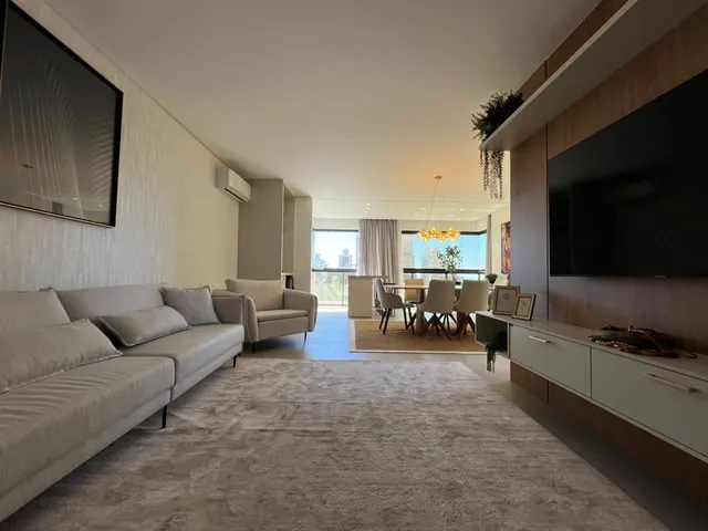 Imagem 3: Apartamento À Venda com 3 Suítes 137M² Privativos por R$ 3.078.929,00 em Meia Praia de Itapema Sc