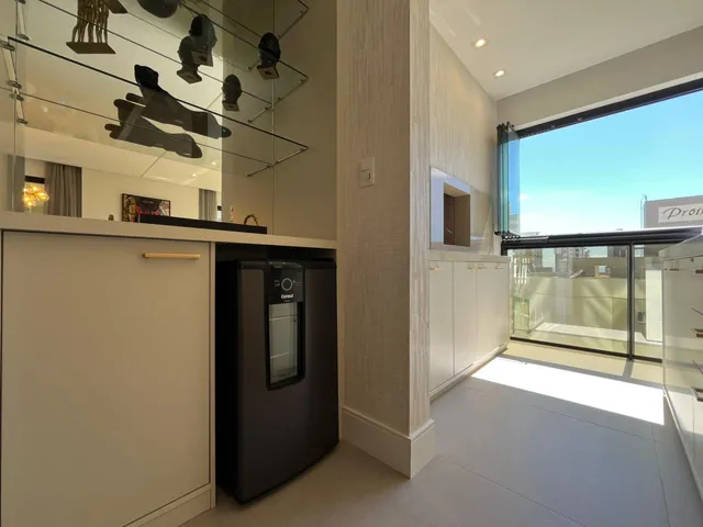 Imagem 9: Apartamento À Venda com 3 Suítes 137M² Privativos por R$ 3.078.929,00 em Meia Praia de Itapema Sc