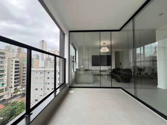 Imagem 4: Apartamento à Venda com 3 Suítes 119.00m² Privativos por R$ 1.850.000,00 em Meia Praia