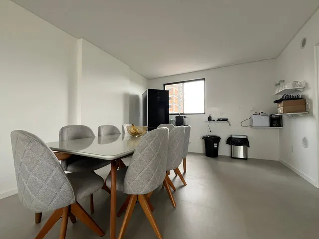 Imagem 8: Apartamento à Venda com 3 Suítes 119.00m² Privativos por R$ 1.850.000,00 em Meia Praia