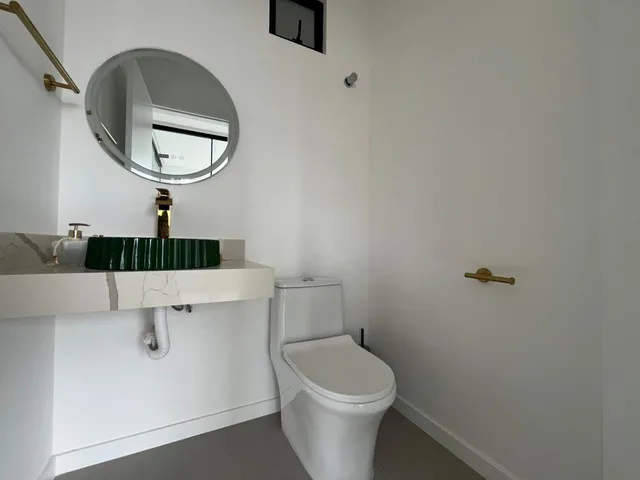 Imagem 7: Apartamento à Venda com 3 Suítes 119.00m² Privativos por R$ 1.850.000,00 em Meia Praia