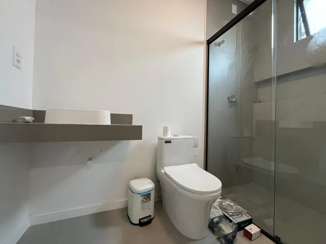 Imagem 15: Apartamento à Venda com 3 Suítes 119.00m² Privativos por R$ 1.850.000,00 em Meia Praia