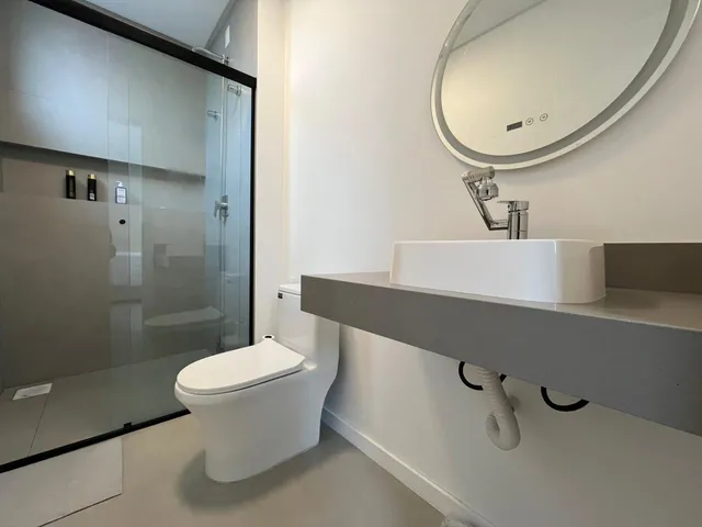 Imagem 16: Apartamento à Venda com 3 Suítes 119.00m² Privativos por R$ 1.850.000,00 em Meia Praia