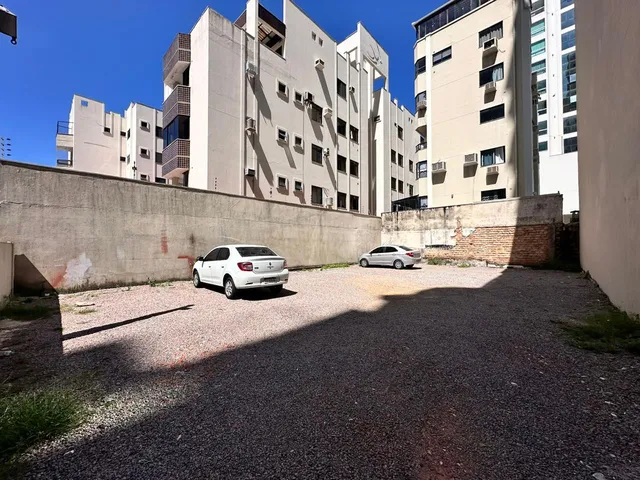 Imagem 3: Terreno à Venda Próximo ao Mar com 252m² Total por R$ 4.706.000,00 em Meia Praia de