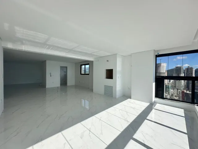 Imagem 6: Apartamento Vista Mar à Venda com 4 Suítes Sendo 1 Máster 208m² por R$ 5.700.000,00