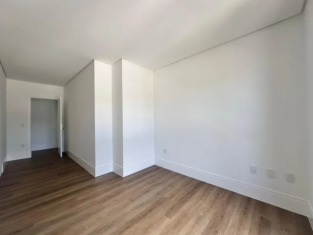 Imagem 11: Apartamento Vista Mar à Venda com 4 Suítes Sendo 1 Máster 208m² por R$ 5.700.000,00