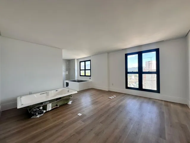 Imagem 13: Apartamento Vista Mar à Venda com 4 Suítes Sendo 1 Máster 208m² por R$ 5.700.000,00