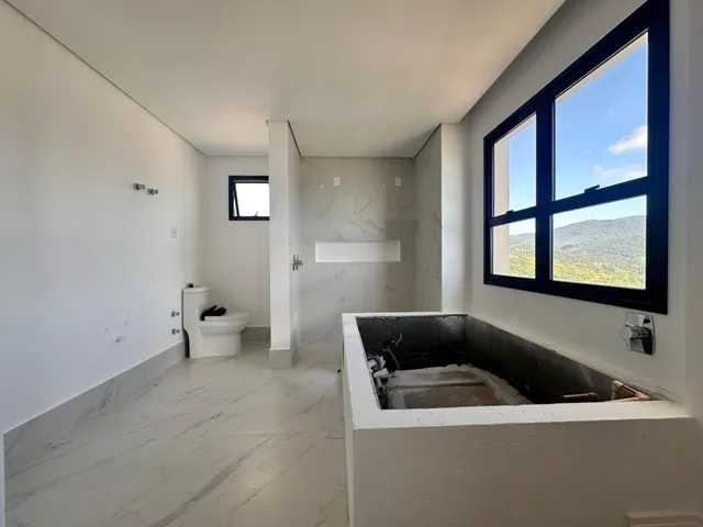 Imagem 15: Apartamento Vista Mar à Venda com 4 Suítes Sendo 1 Máster 208m² por R$ 5.700.000,00