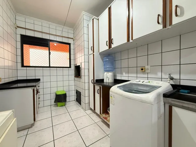 Imagem 10: Apartamento com Vista Mar à venda com 3 Dormitórios Sendo 1 suíte 120m² por R