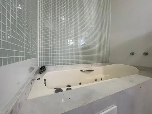 Imagem 16: Apartamento Vista Mar à venda com 3 Suítes 132m² Privativos por R$ 2.226.000,00 Centro