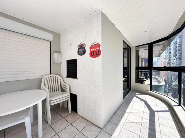 Imagem 4: Apartamento Vista Mar À Venda 3 Dormitórios Sendo 1 Suíte 120M² Privativos R$ 950.000,00 em Meia Praia de Itapema Sc