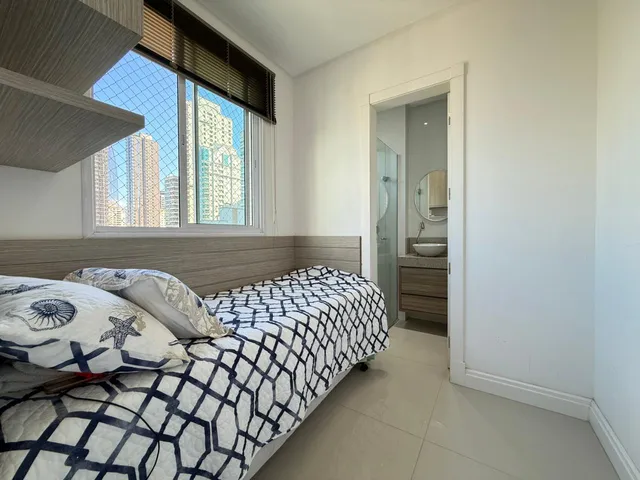 Imagem 9: Apartamento à Venda 4 Suítes Sendo 1 Máster Frente Mar 281m² R$ 8.800.000,00 Meia