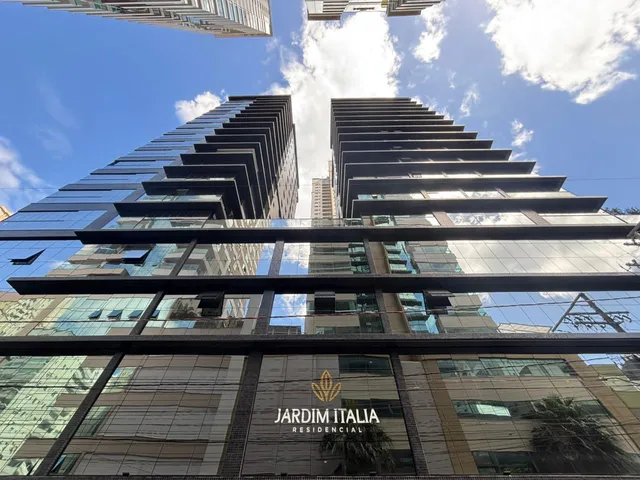 Imagem: O apartamento possui 4 Dormitórios, 4 Suítes, 4