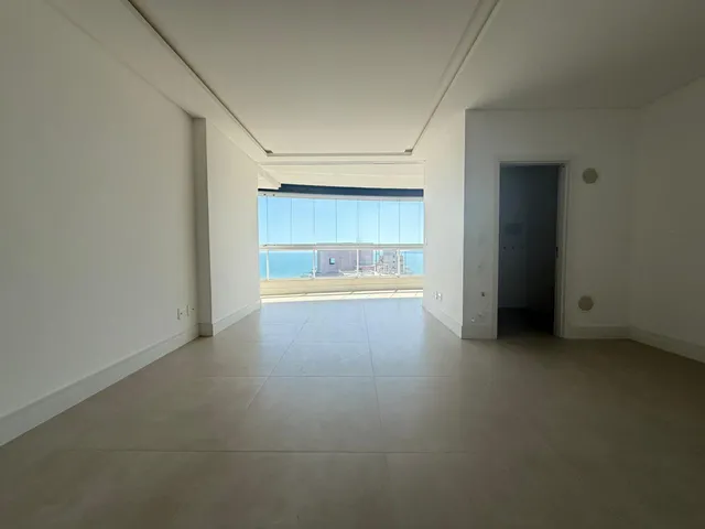 Imagem 4: Apartamento com vista para o mar à venda com 128.5m² por R$ 3.000.000,00