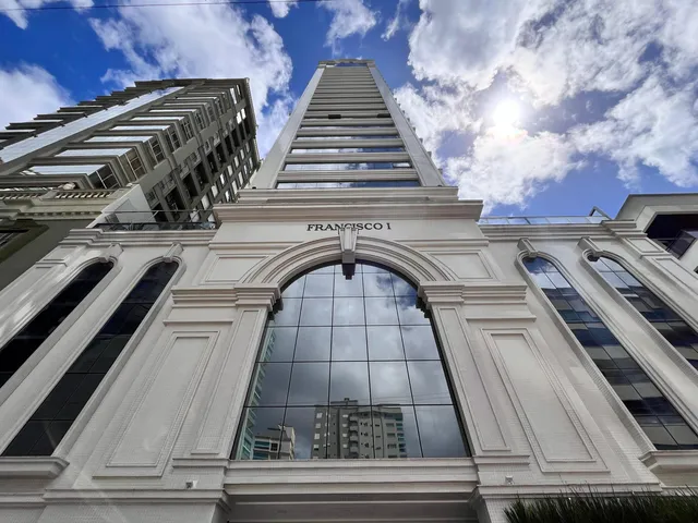 Imagem: Apartamento com vista para o mar à venda