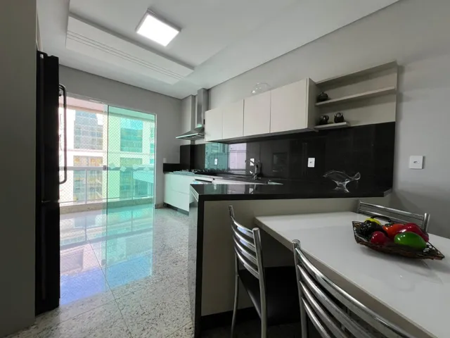 Imagem 10: Apartamento com Vista Mar à venda com 4 Suítes Sendo 2 Máster 350m² Privativos em