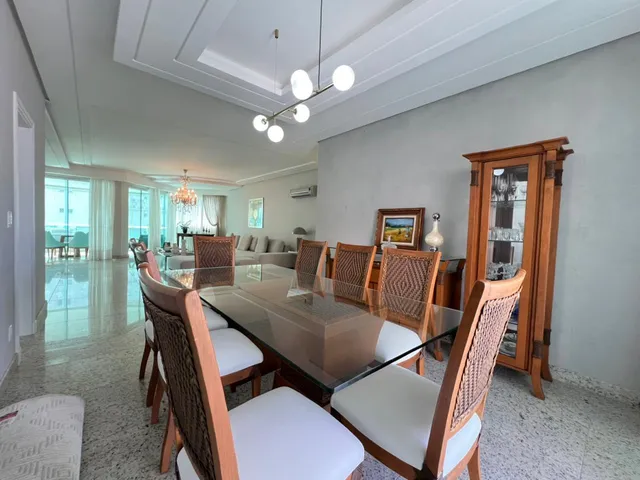 Imagem 8: Apartamento com Vista Mar à venda com 4 Suítes Sendo 2 Máster 350m² Privativos em