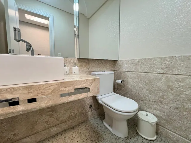 Imagem 14: Apartamento com Vista Mar à venda com 4 Suítes Sendo 2 Máster 350m² Privativos em