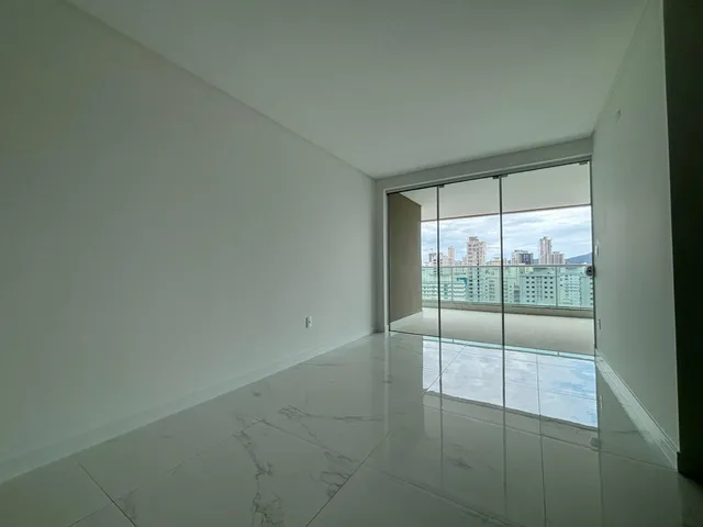 Imagem 4: Apartamento à venda com 3 Suítes 159.48m² Privativos + 3 Vagas por R$ 2.125.000,00
