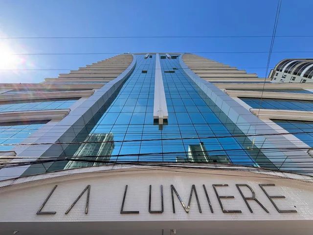 Imagem: O apartamento possui 5 Dormitórios, 5 Suítes, 4