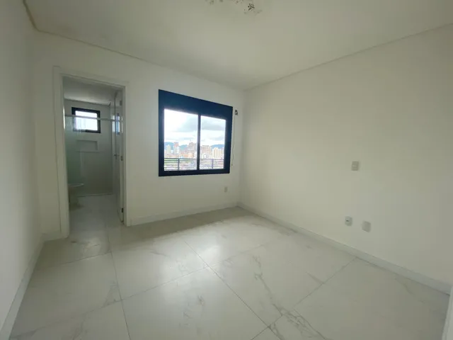 Imagem 6: Apartamento À Venda com 130M² por R$ 1.370.000,00