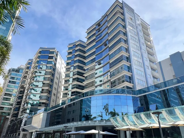 Imagem 1: Apartamento com vista para o mar à venda com 197m² por R$ 5.590.000,00