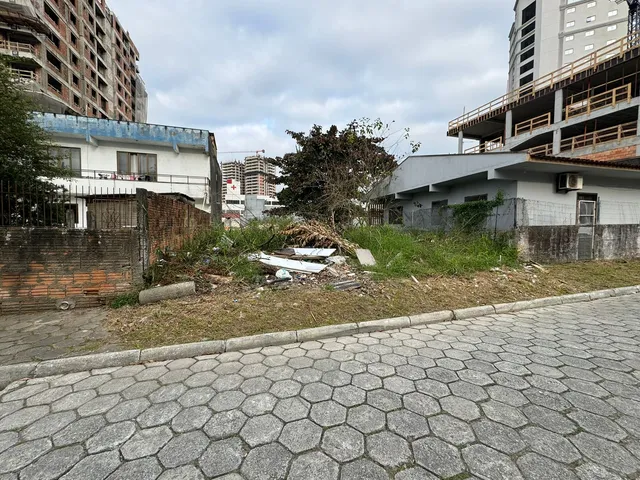 Imagem 2: Terreno À Venda com 261.2M² por R$ 1.600.000,00