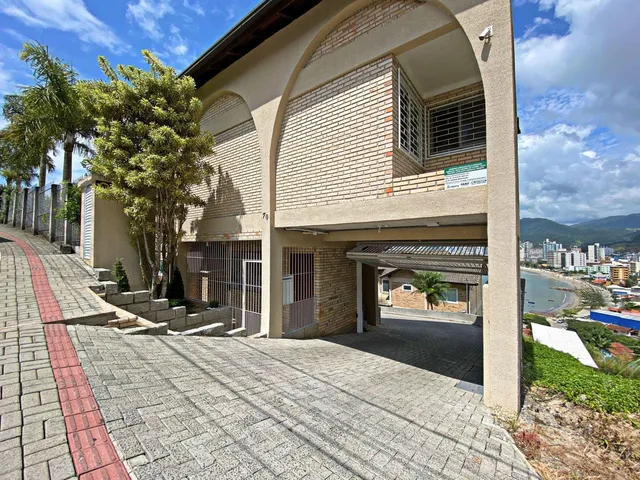Imagem 2: Casa com Vista para o Mar À Venda com 200M² por R$ 2.950.000,00