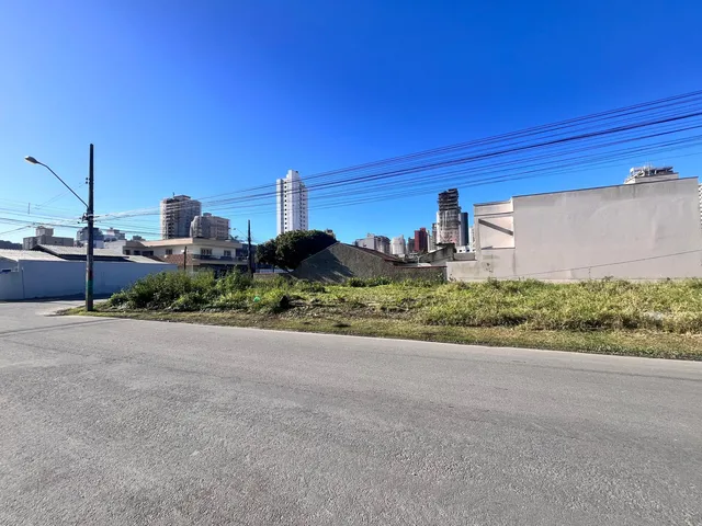 Imagem: Terreno À Venda com 504M² por R$ 2.300.000,00