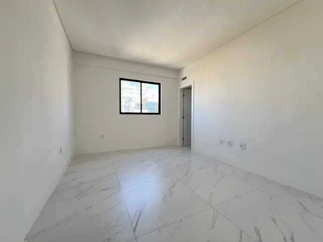 Imagem 16: Apartamento À Venda em com 3 Suítes 129.31 M2 Privativos + 3 Vagas de Garagem Itapema, Meia Praia Sc