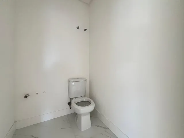 Imagem 8: Apartamento À Venda em com 3 Suítes 129.31 M2 Privativos + 3 Vagas de Garagem Itapema, Meia Praia Sc
