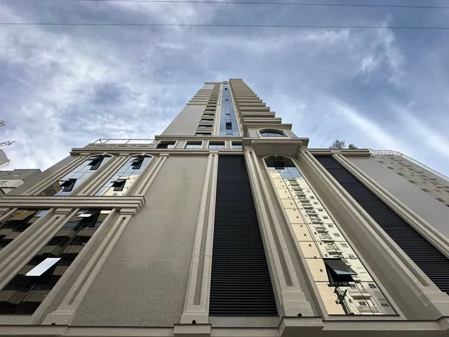 Imagem: Apartamento com vista para o mar à venda