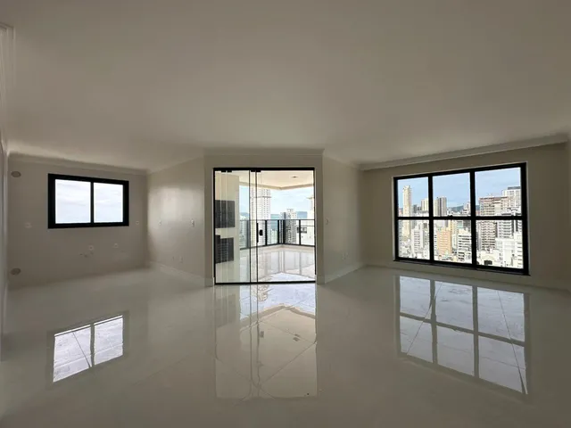 Imagem 3: Apartamento com vista para o mar à venda com 168m² por R$ 3.300.000,00