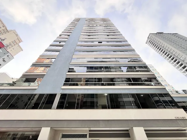 Imagem: O apartamento possui 6 Dormitórios, 6 Suítes, 3
