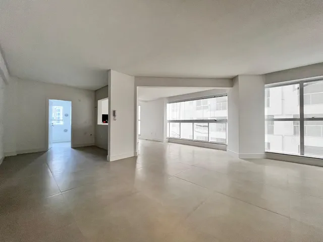 Imagem 2: Apartamento à venda com 147m² por R$ 1.900.000,00