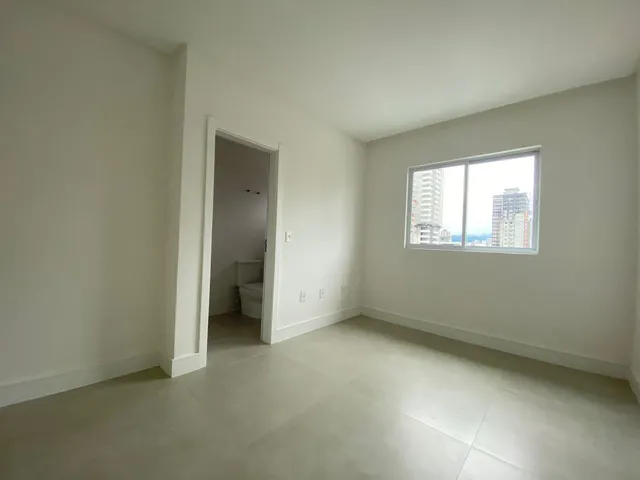 Imagem 9: Apartamento à venda com 147m² por R$ 1.650.000,00