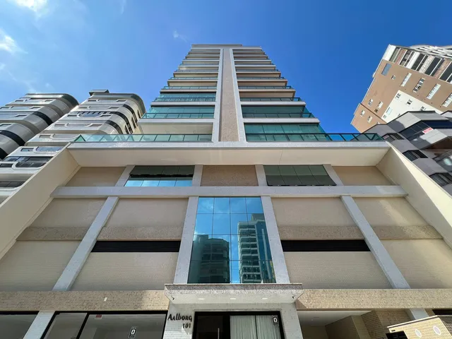 Imagem: Apartamento com vista para o mar à venda