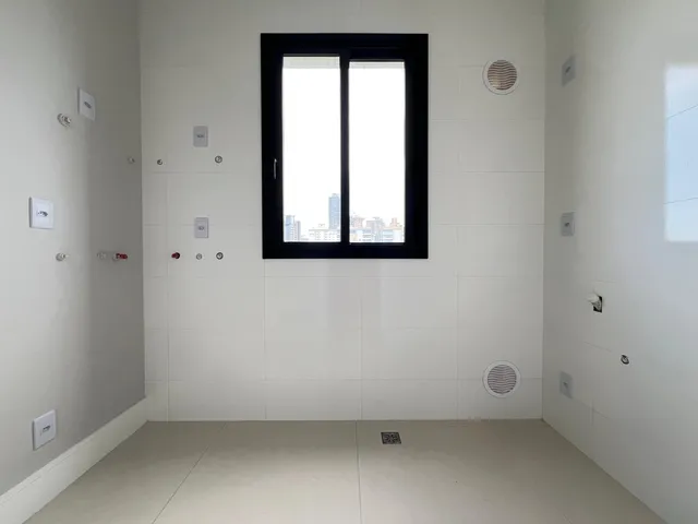 Imagem 10: Apartamento À Venda em Itapema, Castelo Branco, com 4 Quartos, 183.15M²