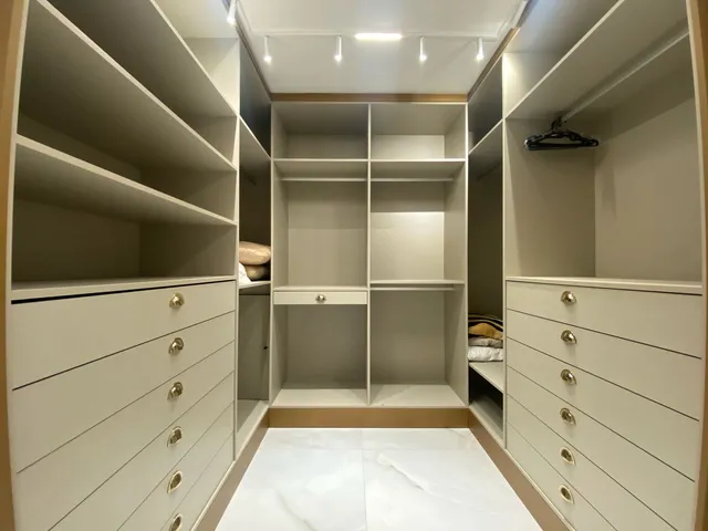 Imagem 13: Apartamento À Venda com 4 Suítes Sendo 1 Máster 182M2 Privativos 3 Vagas de Garagem Meia Praia Itapema Sc