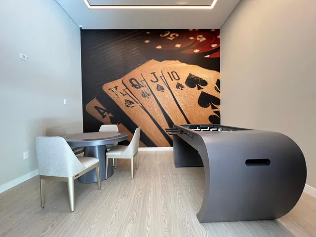 Imagem 7: Apartamento com Vista para o Mar À Venda com 4 Suítes Sendo 1 Máster 179.5M² em Meia Praia de Itapema Sc